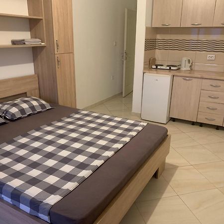 Apartments Nurkovic Dobra Voda Esterno foto