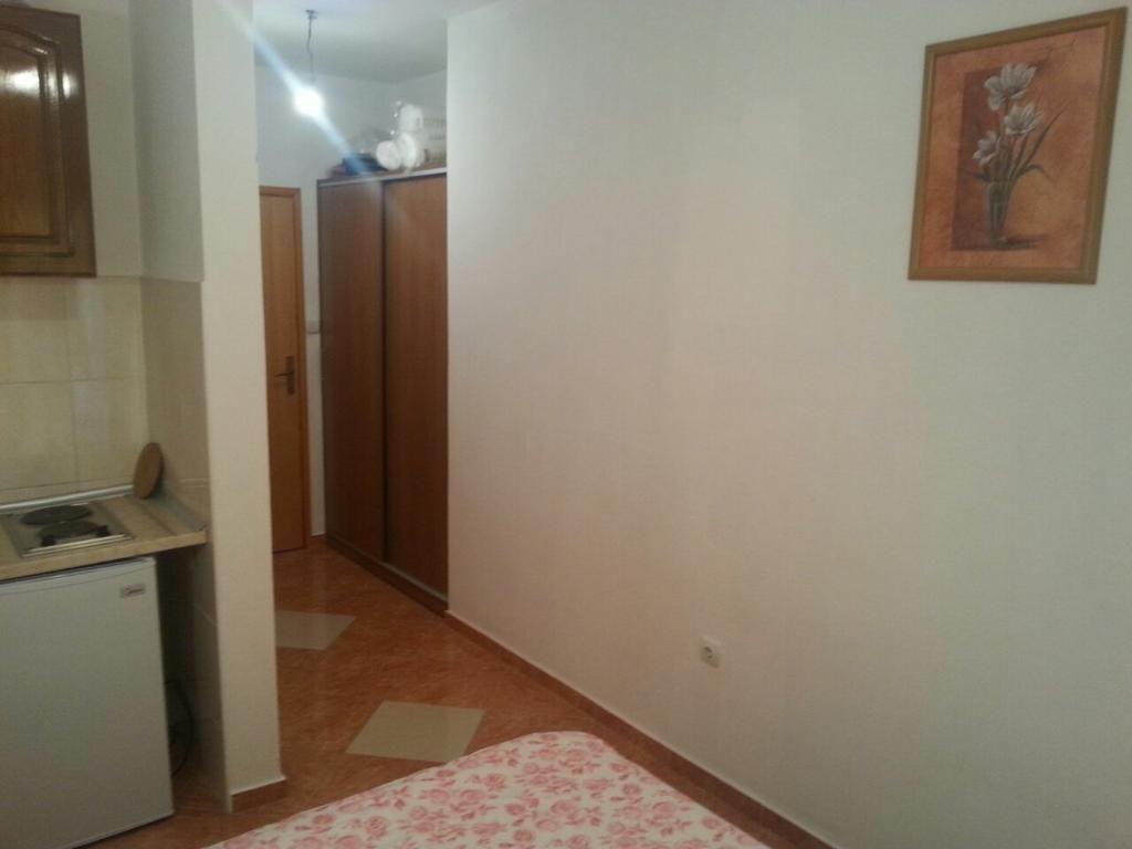 Apartments Nurkovic Dobra Voda Esterno foto