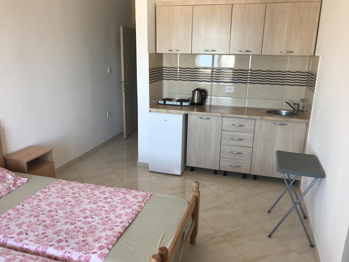 Apartments Nurkovic Dobra Voda Esterno foto